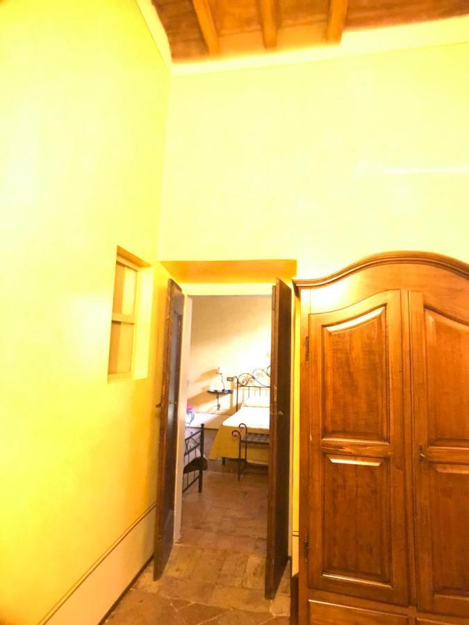 Camere Della Vecchia Posta เตรวี ภายนอก รูปภาพ