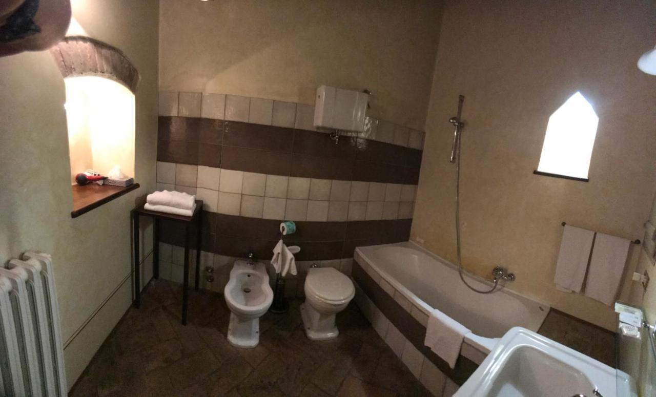 Camere Della Vecchia Posta เตรวี ภายนอก รูปภาพ