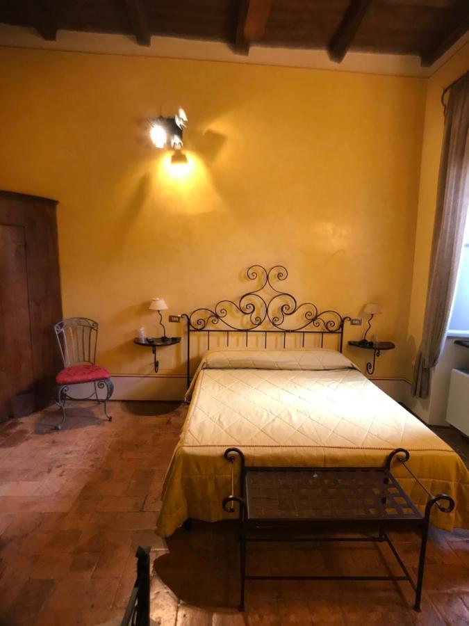 Camere Della Vecchia Posta เตรวี ภายนอก รูปภาพ