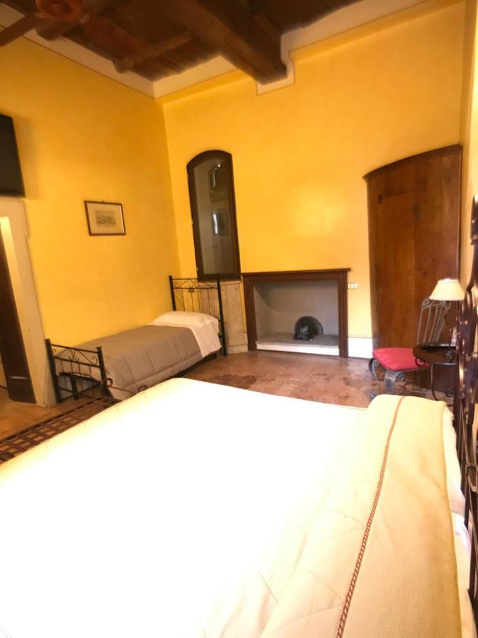 Camere Della Vecchia Posta เตรวี ภายนอก รูปภาพ