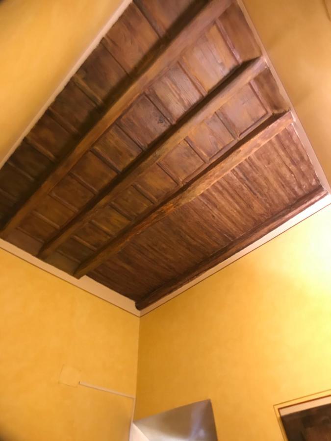 Camere Della Vecchia Posta เตรวี ภายนอก รูปภาพ