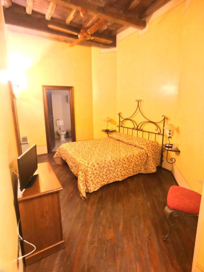 Camere Della Vecchia Posta เตรวี ภายนอก รูปภาพ