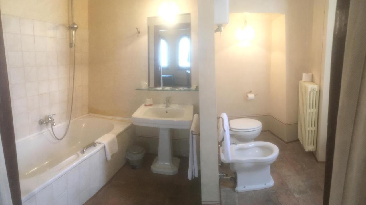 Camere Della Vecchia Posta เตรวี ภายนอก รูปภาพ